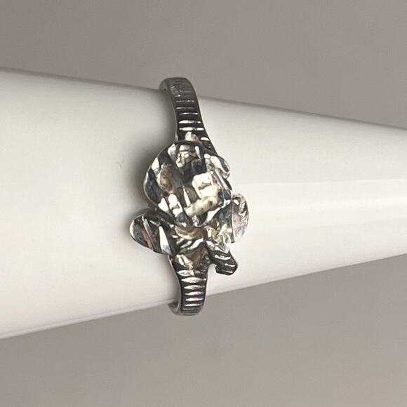 Sterling Silver 925 Rose Flower Ring Vintage Floral Design Etched Band Size 7.5 - Picture 9 of 10